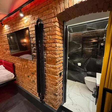 아파트 Stay99 Underground 포즈난