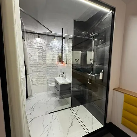 Stay99 Underground 아파트 포즈난